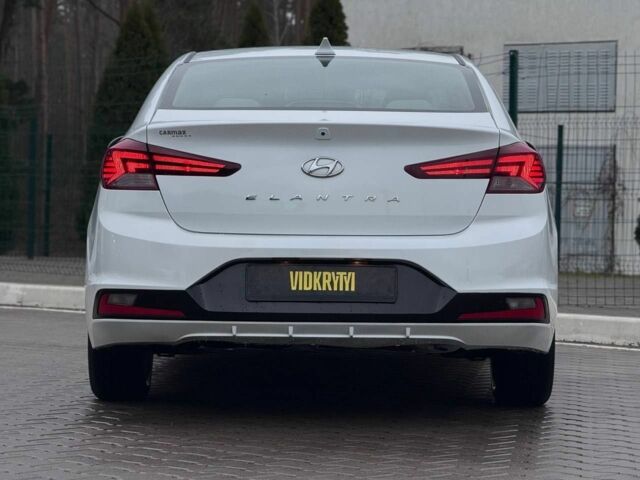 Білий Хендай Елантра, об'ємом двигуна 2 л та пробігом 84 тис. км за 13600 $, фото 8 на Automoto.ua