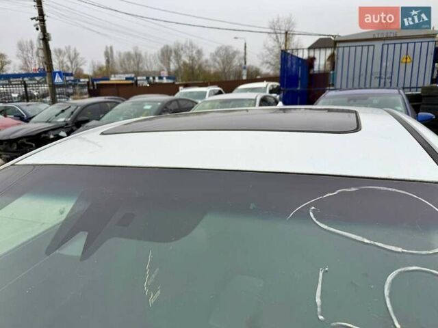 Белый Хендай Элантра, объемом двигателя 2 л и пробегом 164 тыс. км за 9400 $, фото 5 на Automoto.ua