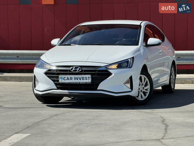 Білий Хендай Елантра, об'ємом двигуна 1.59 л та пробігом 270 тис. км за 12500 $, фото 4 на Automoto.ua