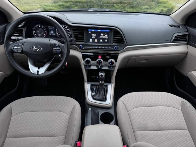 Білий Хендай Елантра, об'ємом двигуна 2 л та пробігом 84 тис. км за 13600 $, фото 2 на Automoto.ua