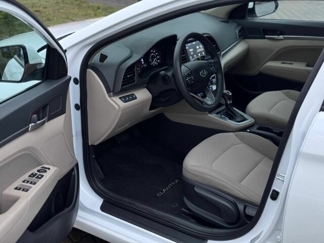 Білий Хендай Елантра, об'ємом двигуна 2 л та пробігом 84 тис. км за 13600 $, фото 13 на Automoto.ua