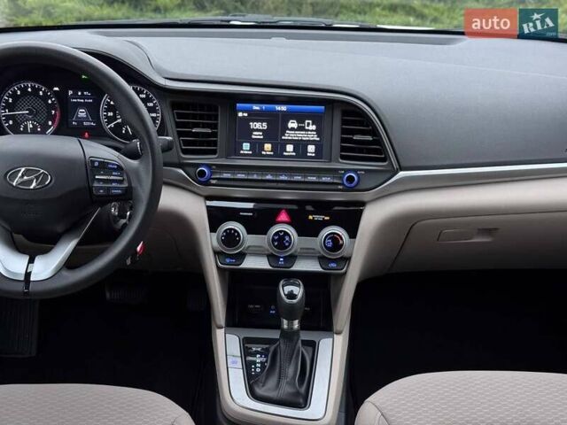 Білий Хендай Елантра, об'ємом двигуна 2 л та пробігом 84 тис. км за 13600 $, фото 22 на Automoto.ua