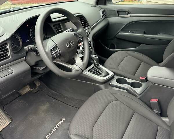 Белый Хендай Элантра, объемом двигателя 2 л и пробегом 96 тыс. км за 13800 $, фото 15 на Automoto.ua