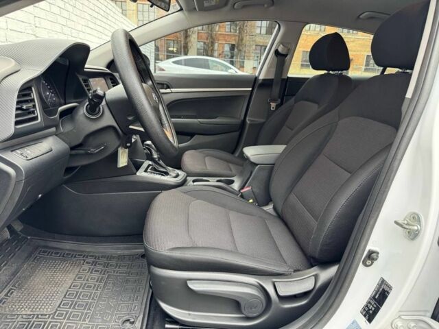 Белый Хендай Элантра, объемом двигателя 1.6 л и пробегом 247 тыс. км за 12500 $, фото 9 на Automoto.ua