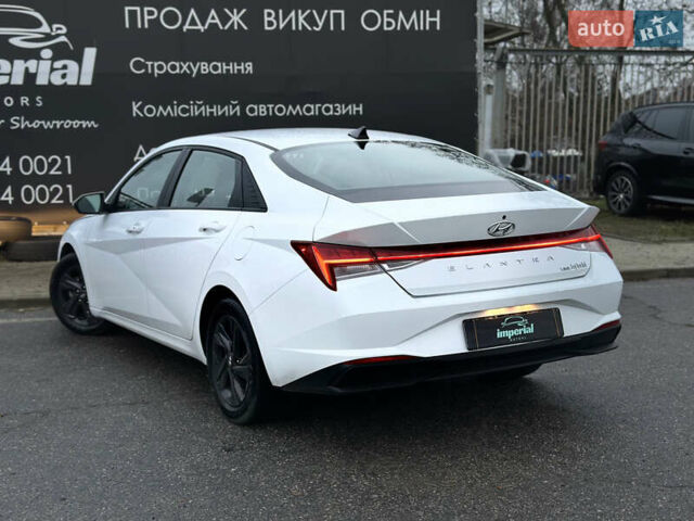 Білий Хендай Елантра, об'ємом двигуна 1.6 л та пробігом 63 тис. км за 18700 $, фото 5 на Automoto.ua