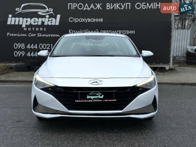 Білий Хендай Елантра, об'ємом двигуна 1.6 л та пробігом 63 тис. км за 18700 $, фото 2 на Automoto.ua