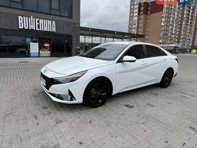 Білий Хендай Елантра, об'ємом двигуна 2 л та пробігом 56 тис. км за 16800 $, фото 7 на Automoto.ua