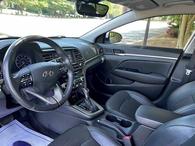 Белый Хендай Элантра, объемом двигателя 2 л и пробегом 34 тыс. км за 9400 $, фото 10 на Automoto.ua