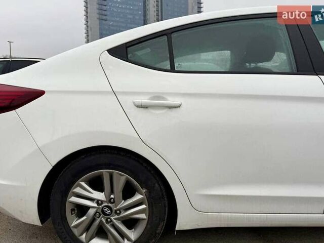Білий Хендай Елантра, об'ємом двигуна 2 л та пробігом 96 тис. км за 9200 $, фото 13 на Automoto.ua
