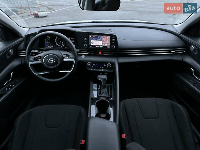 Білий Хендай Елантра, об'ємом двигуна 1.6 л та пробігом 63 тис. км за 18700 $, фото 13 на Automoto.ua