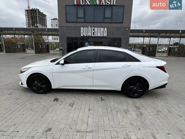 Білий Хендай Елантра, об'ємом двигуна 2 л та пробігом 56 тис. км за 16800 $, фото 6 на Automoto.ua