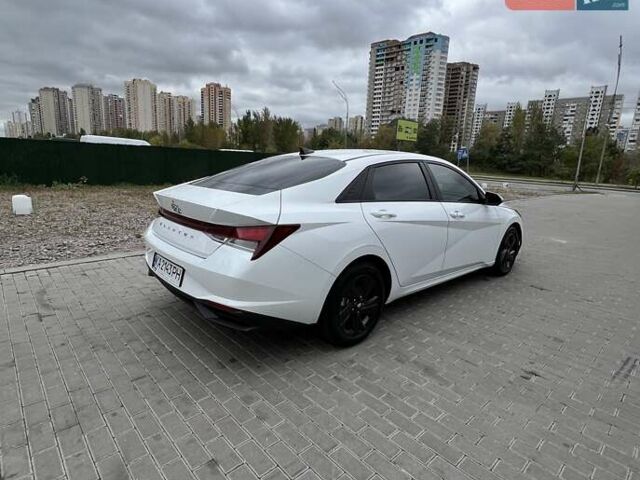 Білий Хендай Елантра, об'ємом двигуна 2 л та пробігом 56 тис. км за 16800 $, фото 3 на Automoto.ua