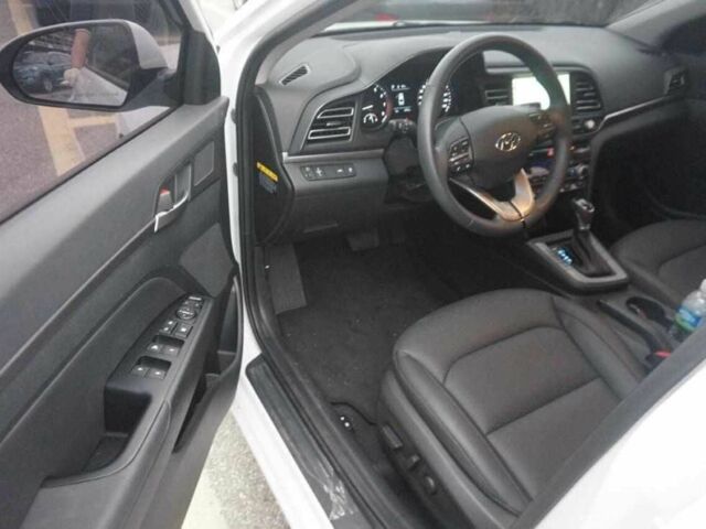 Белый Хендай Элантра, объемом двигателя 1.6 л и пробегом 23 тыс. км за 6500 $, фото 1 на Automoto.ua