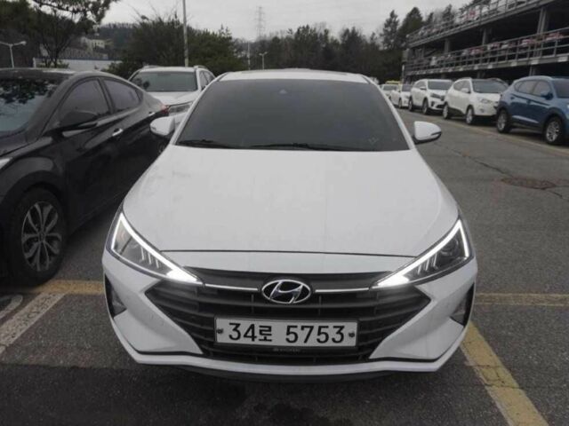 Белый Хендай Элантра, объемом двигателя 1.6 л и пробегом 23 тыс. км за 6500 $, фото 4 на Automoto.ua