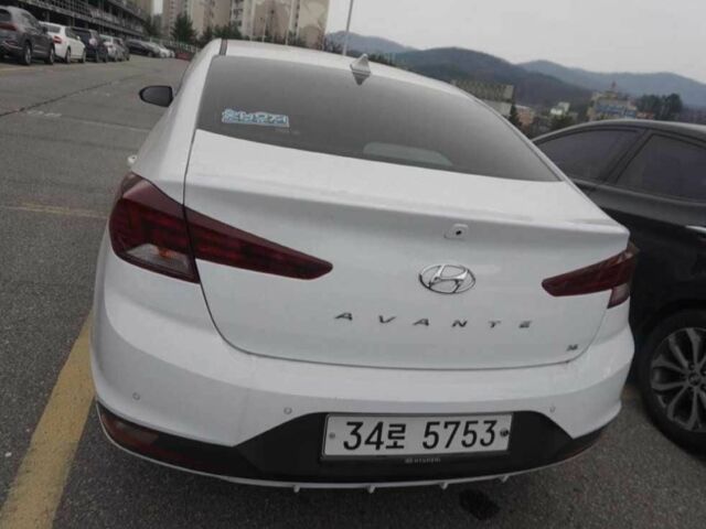 Белый Хендай Элантра, объемом двигателя 1.6 л и пробегом 23 тыс. км за 6500 $, фото 2 на Automoto.ua