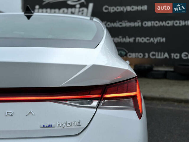 Білий Хендай Елантра, об'ємом двигуна 1.6 л та пробігом 63 тис. км за 18700 $, фото 6 на Automoto.ua