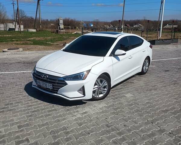 Белый Хендай Элантра, объемом двигателя 2 л и пробегом 77 тыс. км за 15600 $, фото 10 на Automoto.ua