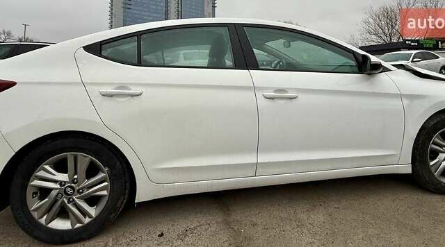 Білий Хендай Елантра, об'ємом двигуна 2 л та пробігом 96 тис. км за 9200 $, фото 12 на Automoto.ua