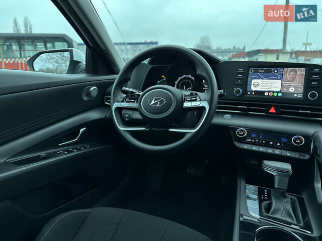 Білий Хендай Елантра, об'ємом двигуна 1.6 л та пробігом 63 тис. км за 18700 $, фото 14 на Automoto.ua