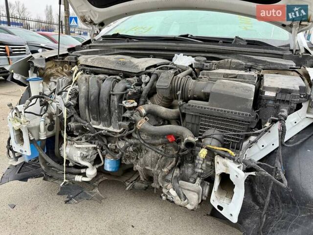 Білий Хендай Елантра, об'ємом двигуна 2 л та пробігом 96 тис. км за 9200 $, фото 18 на Automoto.ua