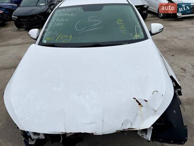 Білий Хендай Елантра, об'ємом двигуна 2 л та пробігом 96 тис. км за 9200 $, фото 3 на Automoto.ua