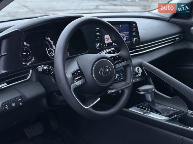 Білий Хендай Елантра, об'ємом двигуна 1.6 л та пробігом 63 тис. км за 18700 $, фото 11 на Automoto.ua