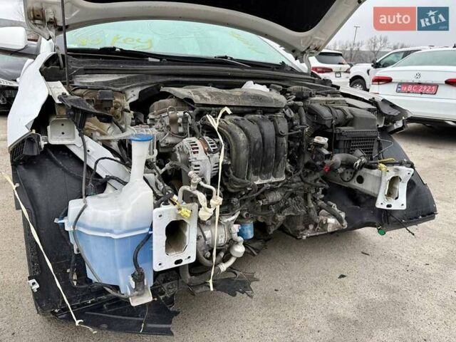 Білий Хендай Елантра, об'ємом двигуна 2 л та пробігом 96 тис. км за 9200 $, фото 19 на Automoto.ua