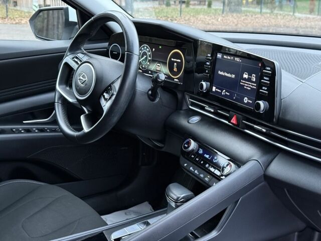 Белый Хендай Элантра, объемом двигателя 2 л и пробегом 55 тыс. км за 18600 $, фото 19 на Automoto.ua