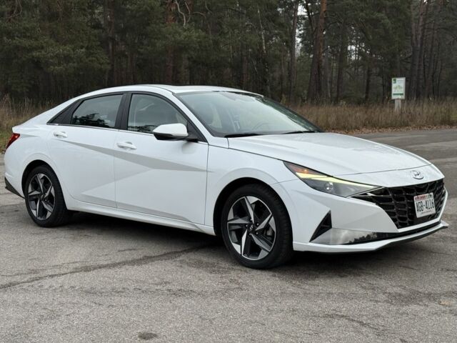 Белый Хендай Элантра, объемом двигателя 2 л и пробегом 55 тыс. км за 18600 $, фото 9 на Automoto.ua