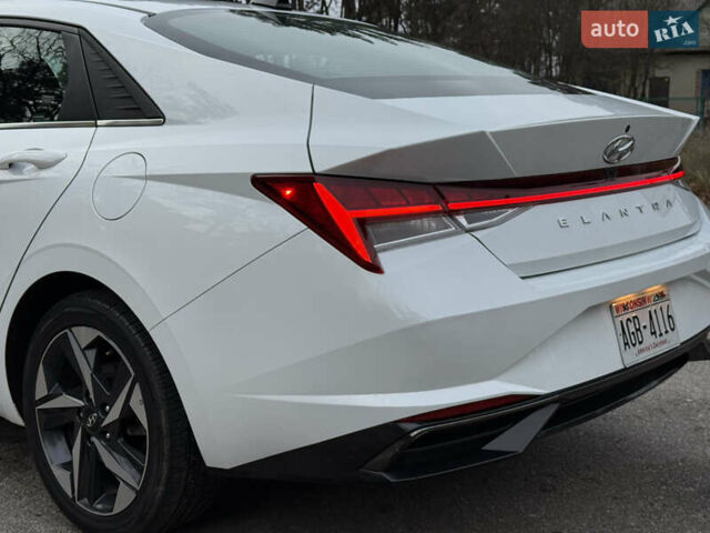 Білий Хендай Елантра, об'ємом двигуна 0 л та пробігом 55 тис. км за 18600 $, фото 15 на Automoto.ua