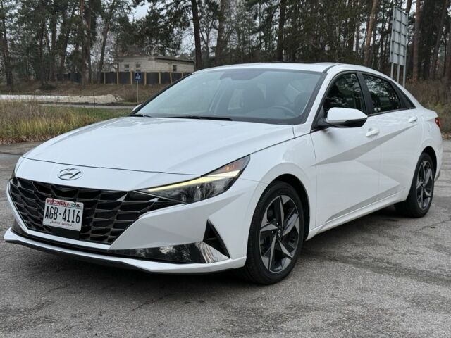 Белый Хендай Элантра, объемом двигателя 2 л и пробегом 55 тыс. км за 18600 $, фото 2 на Automoto.ua