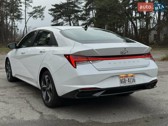 Білий Хендай Елантра, об'ємом двигуна 0 л та пробігом 55 тис. км за 18600 $, фото 4 на Automoto.ua
