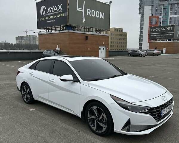 Белый Хендай Элантра, объемом двигателя 2 л и пробегом 96 тыс. км за 19999 $, фото 3 на Automoto.ua