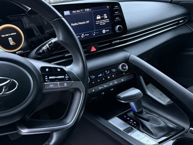 Белый Хендай Элантра, объемом двигателя 2 л и пробегом 55 тыс. км за 18600 $, фото 22 на Automoto.ua