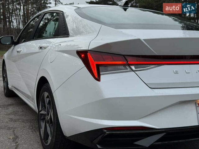 Білий Хендай Елантра, об'ємом двигуна 0 л та пробігом 55 тис. км за 18600 $, фото 18 на Automoto.ua