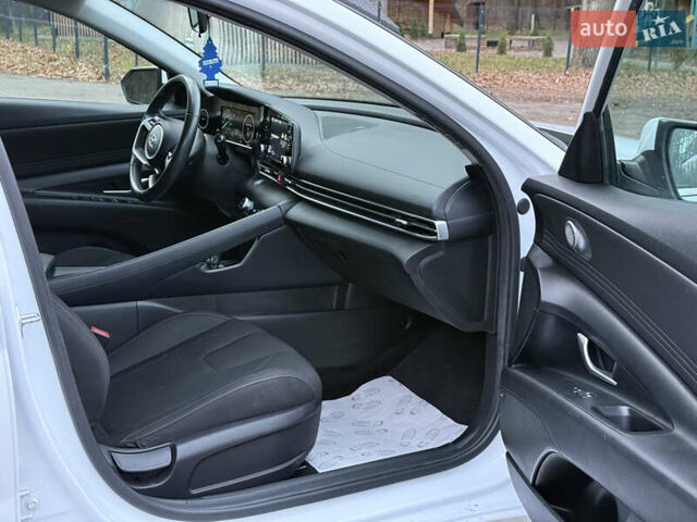 Білий Хендай Елантра, об'ємом двигуна 0 л та пробігом 55 тис. км за 18600 $, фото 22 на Automoto.ua