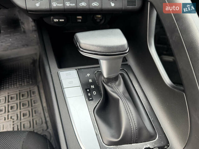 Белый Хендай Элантра, объемом двигателя 1.59 л и пробегом 33 тыс. км за 18000 $, фото 8 на Automoto.ua