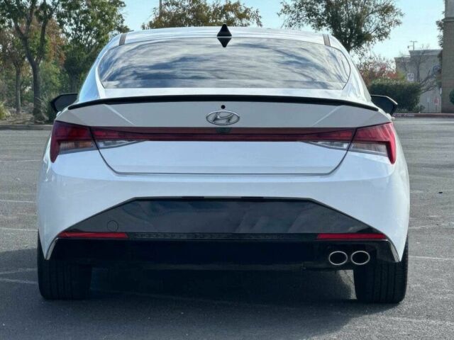 Белый Хендай Элантра, объемом двигателя 1.6 л и пробегом 21 тыс. км за 10800 $, фото 2 на Automoto.ua