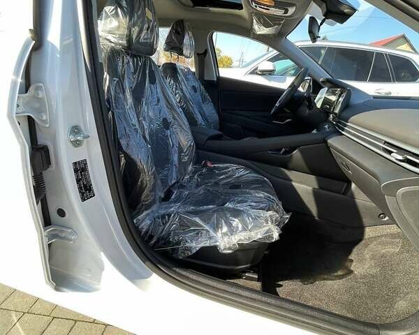 Белый Хендай Элантра, объемом двигателя 1.5 л и пробегом 1 тыс. км за 23900 $, фото 27 на Automoto.ua