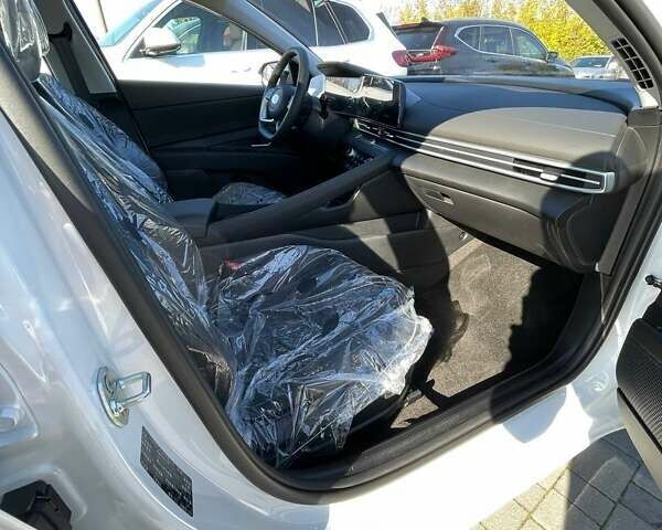 Белый Хендай Элантра, объемом двигателя 1.5 л и пробегом 1 тыс. км за 23900 $, фото 26 на Automoto.ua