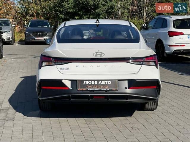 Белый Хендай Элантра, объемом двигателя 1.5 л и пробегом 1 тыс. км за 23900 $, фото 4 на Automoto.ua