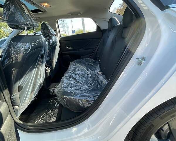 Белый Хендай Элантра, объемом двигателя 1.5 л и пробегом 1 тыс. км за 23900 $, фото 21 на Automoto.ua