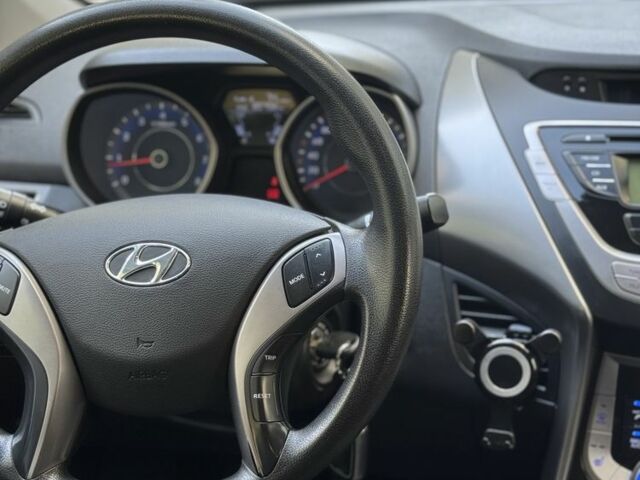 Бежевый Хендай Элантра, объемом двигателя 1.6 л и пробегом 85 тыс. км за 10000 $, фото 13 на Automoto.ua