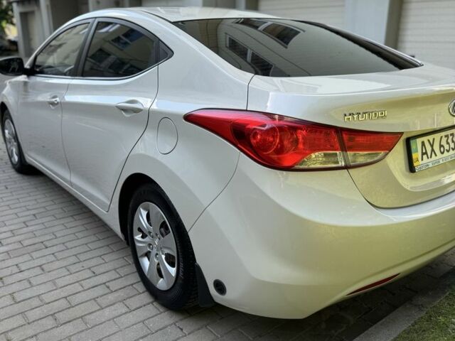 Бежевый Хендай Элантра, объемом двигателя 1.6 л и пробегом 85 тыс. км за 10000 $, фото 2 на Automoto.ua