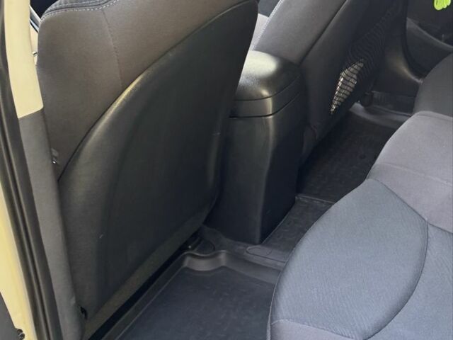 Бежевый Хендай Элантра, объемом двигателя 1.6 л и пробегом 85 тыс. км за 10000 $, фото 14 на Automoto.ua