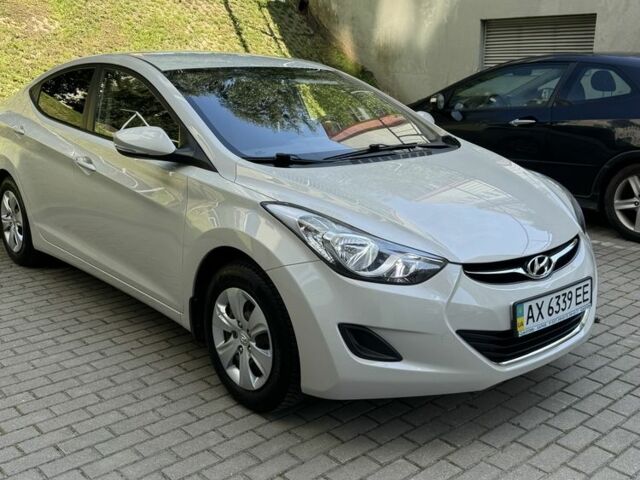 Бежевый Хендай Элантра, объемом двигателя 1.6 л и пробегом 85 тыс. км за 10000 $, фото 10 на Automoto.ua