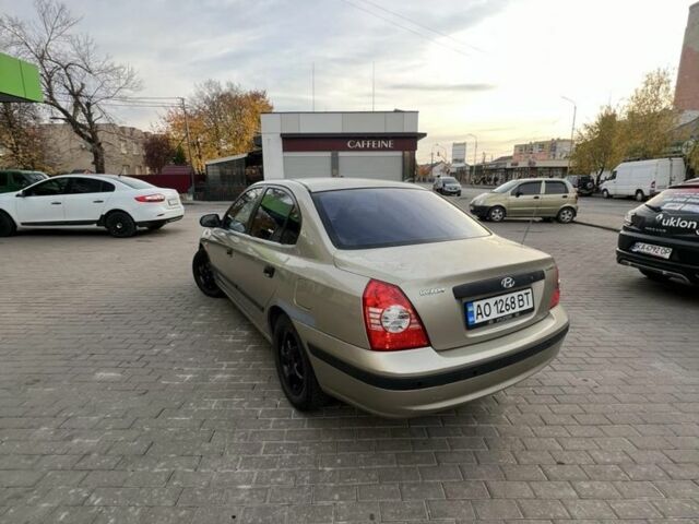 Бежевый Хендай Элантра, объемом двигателя 1.6 л и пробегом 250 тыс. км за 2100 $, фото 1 на Automoto.ua