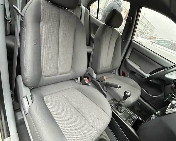 Хендай Элантра 2004 в Сумах на Automoto.ua Бежевый Хендай Элантра, объемом двигателя 1.6 л и пробегом 83 тыс. км за 5700 $, фото 21 на Automoto.ua