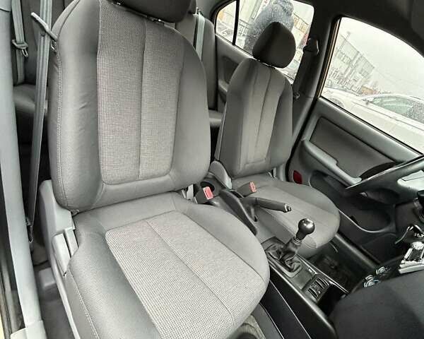 Бежевый Хендай Элантра, объемом двигателя 1.6 л и пробегом 83 тыс. км за 5400 $, фото 21 на Automoto.ua