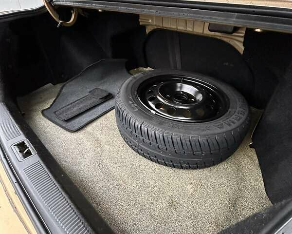 Бежевый Хендай Элантра, объемом двигателя 1.6 л и пробегом 83 тыс. км за 5400 $, фото 10 на Automoto.ua